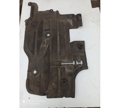 Защита днища (левая)