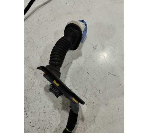 Электропроводка двери передняя левая