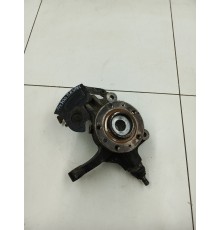 Кулак со ступицей передний правый