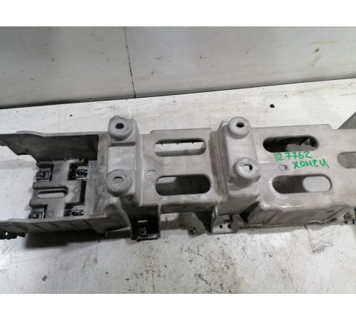 Кронштейн центральной консоли