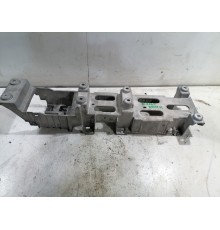 Кронштейн центральной консоли