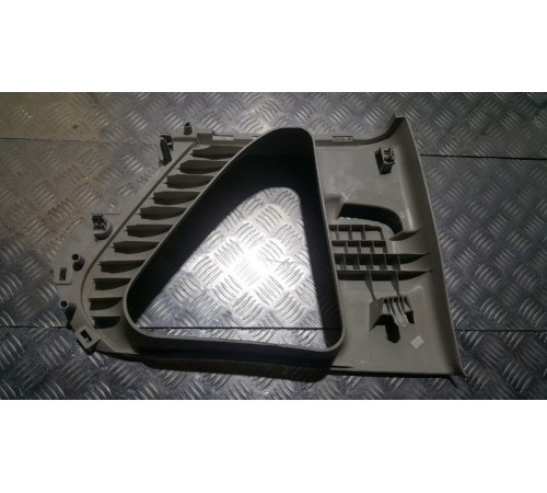 Обшивка багажника задн.