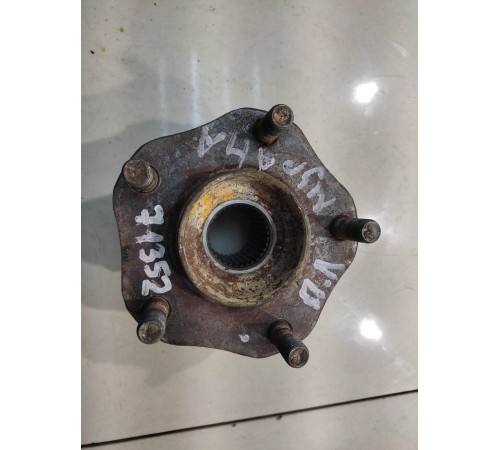 Ступица (передняя, левая)