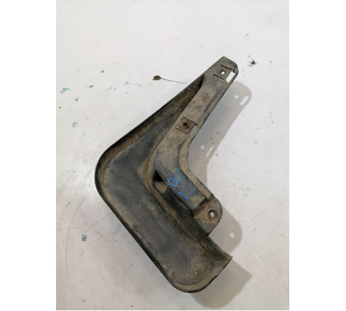 Брызговик передний правый