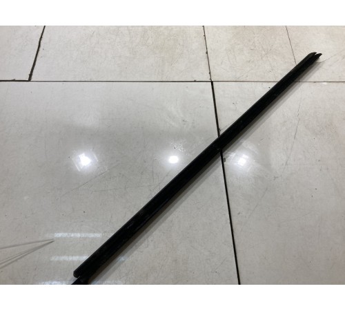 Уплотниетель стекла внутренний(передний правый)