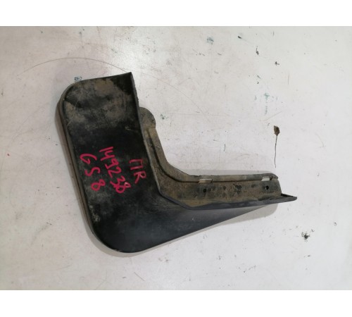 Брызговик передний правый