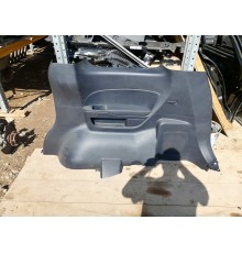 Обшивка багажника правая