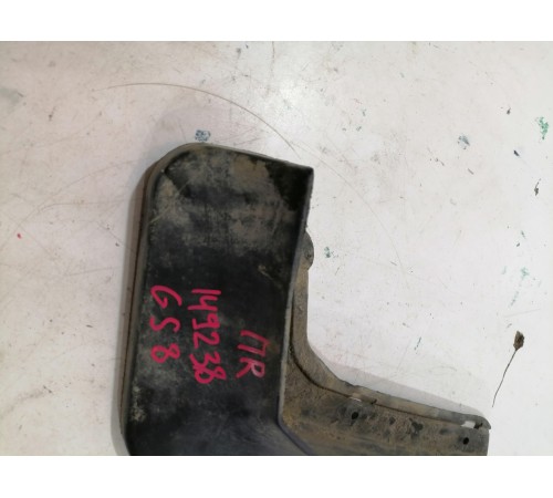 Брызговик передний правый