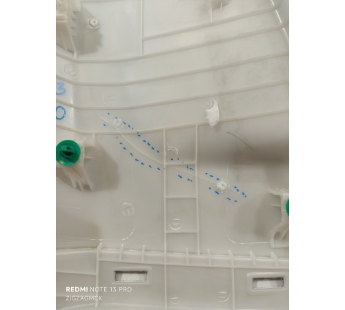 Обшивка ценральной стойки правая верхняя