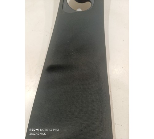 Обшивка ценральной стойки правая верхняя