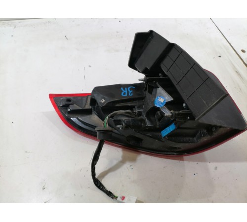 Фонарь задний правый внешний