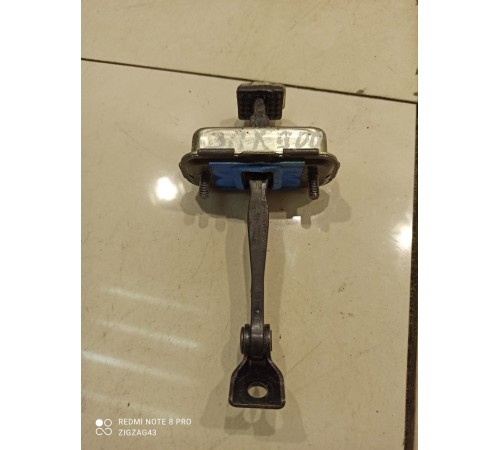 Ограничитель двери(задний правый)