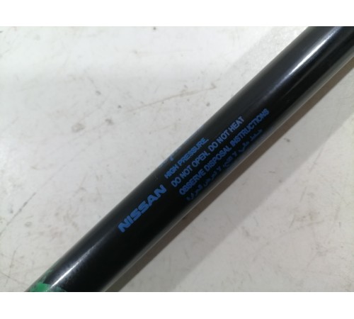 Амортизатор двери крышки багажника