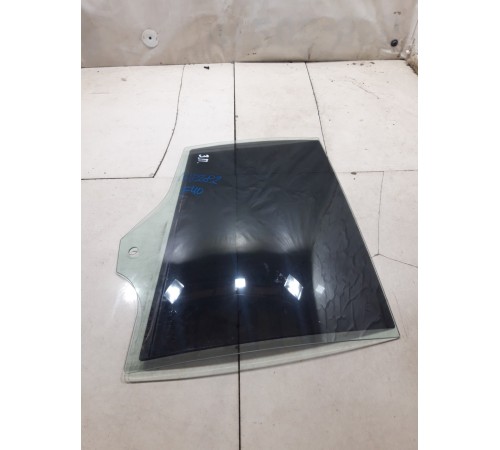 Стекло двери (заднее правое)