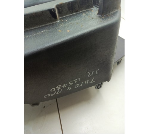 Обшивка багажника правая