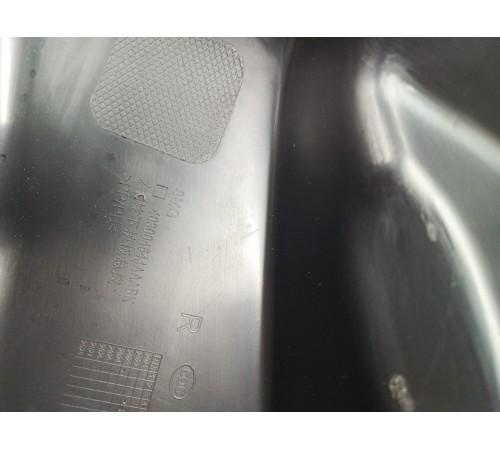 Обшивка багажника правая