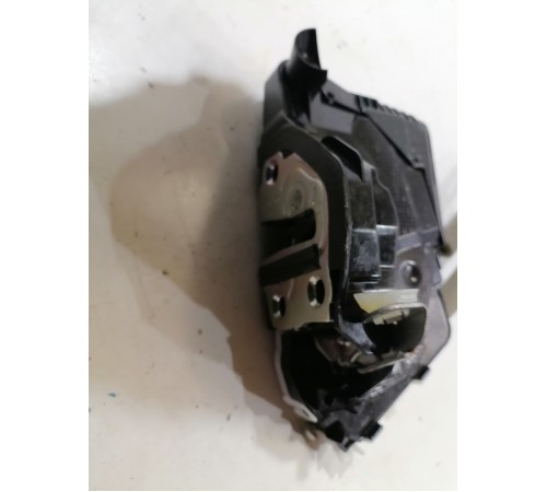 Замок двери передний правый