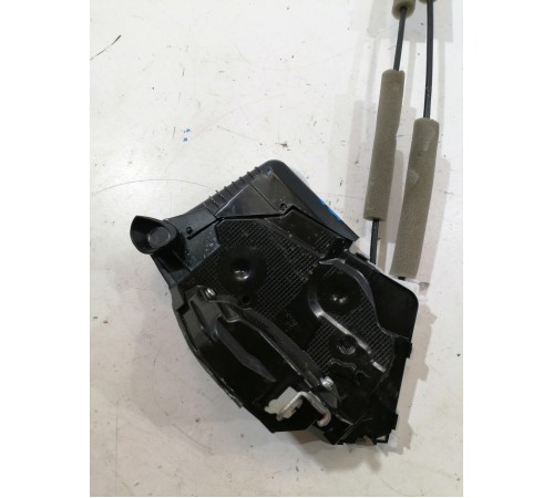 Замок двери передний правый