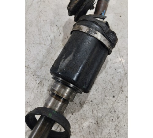 Привод (полуось) передний правый