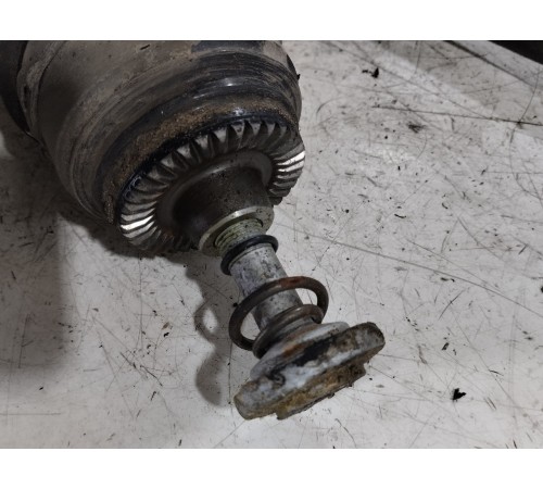 Привод (полуось) передний правый