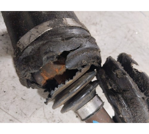 Привод (полуось) передний правый