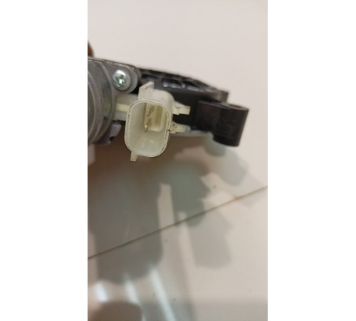 Моторчик стеклоподъемника задний левый