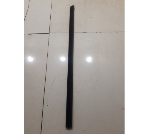 Уплотнитель стекла (передний правый внутренний)