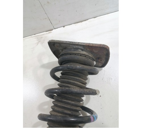 Амортизатор подвески передний левый в сборе