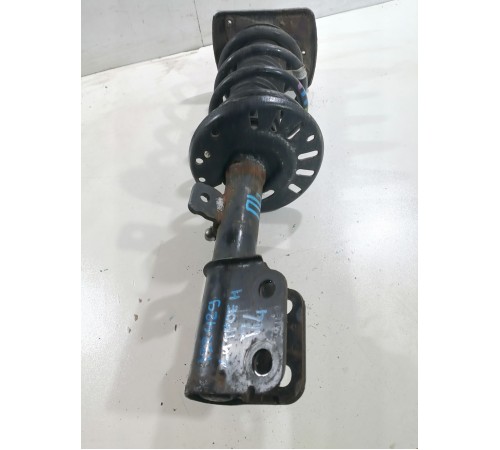 Амортизатор подвески передний левый в сборе