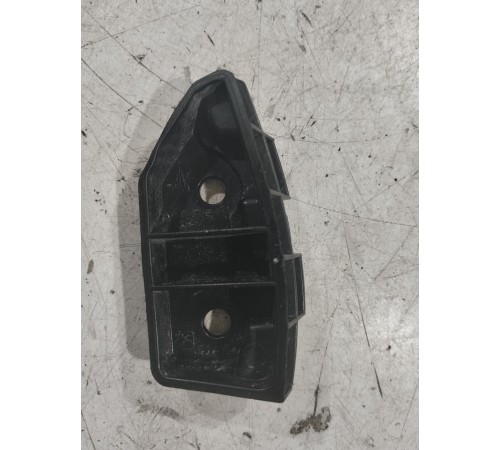 Кронштейн(крепление) переднего крыла правый