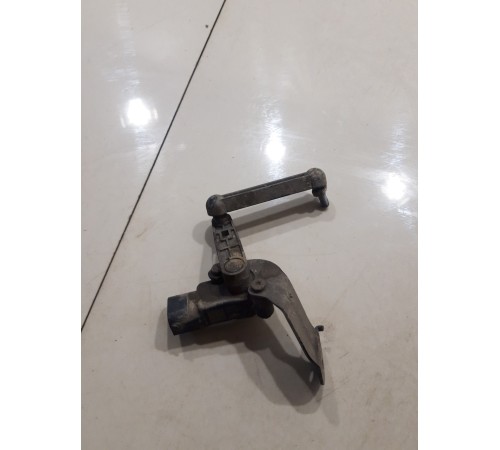 Датчик высоты дорожного просвета (задний, правый)