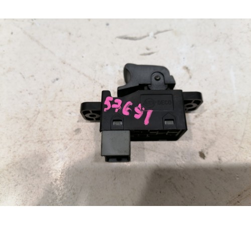 Кнопка стеклоподъемника задняя правая