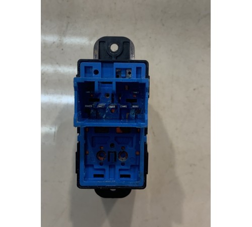 Переключатель стеклоподъемника(задний,левый)