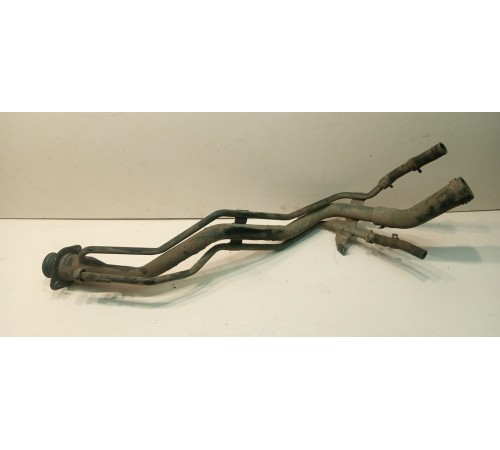 Горловина топливного бака