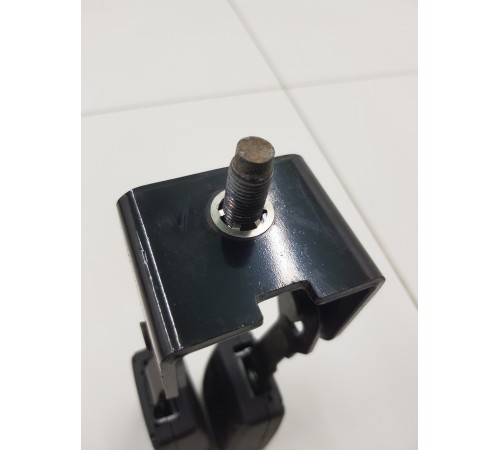 Ответная часть ремня безопасности