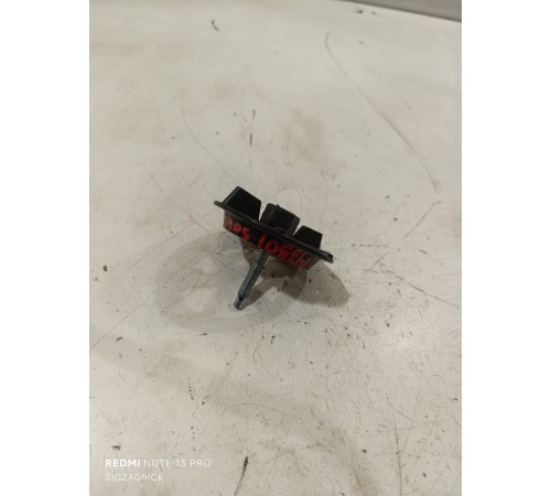 Винт крепления запасного колеса