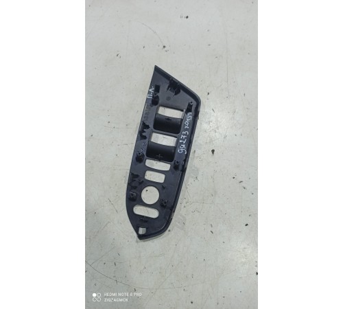 Накладка обшивки двери передняя правая