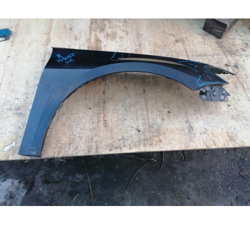 Крыло переднее правое