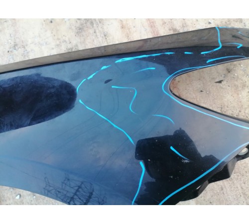 Крыло переднее правое