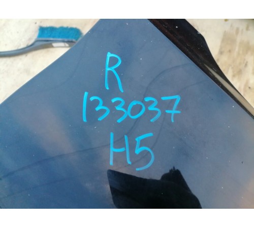 Крыло переднее правое