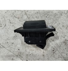 Кнопка открывания крышки багажника