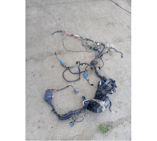 Электропроводка подкапотная двигателя ДВС