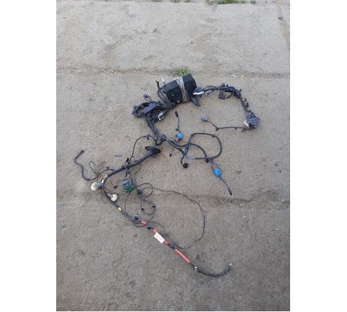 Электропроводка подкапотная двигателя ДВС