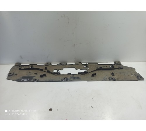 Защита антигравийная левая