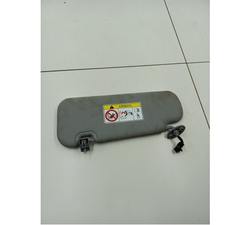 Козырек солнцезащитный правый