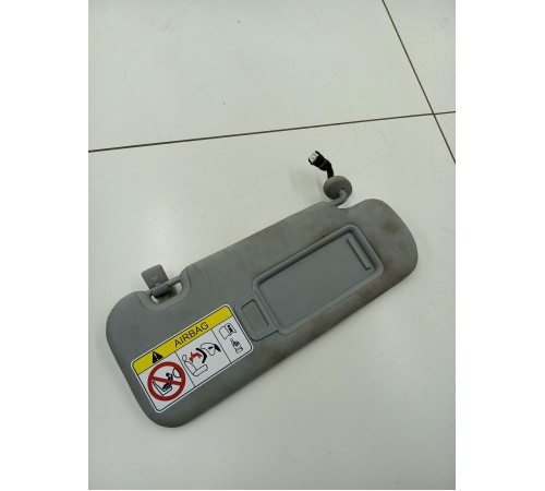 Козырек солнцезащитный правый