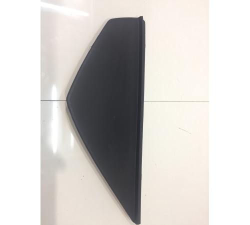 Накладка торпеды правая