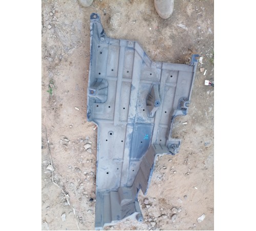 Защита антигравийная задняя правая