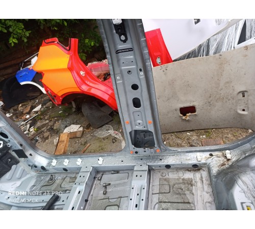 Порог со стойкой правый