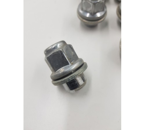 Комплект колесных болтов 20 шт.